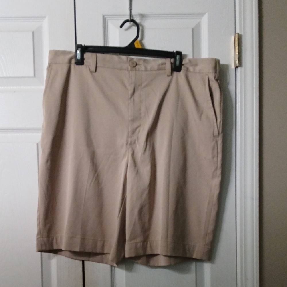 BCG Men's Tan Flat Panel casual Shorts Sz 38 NWOT